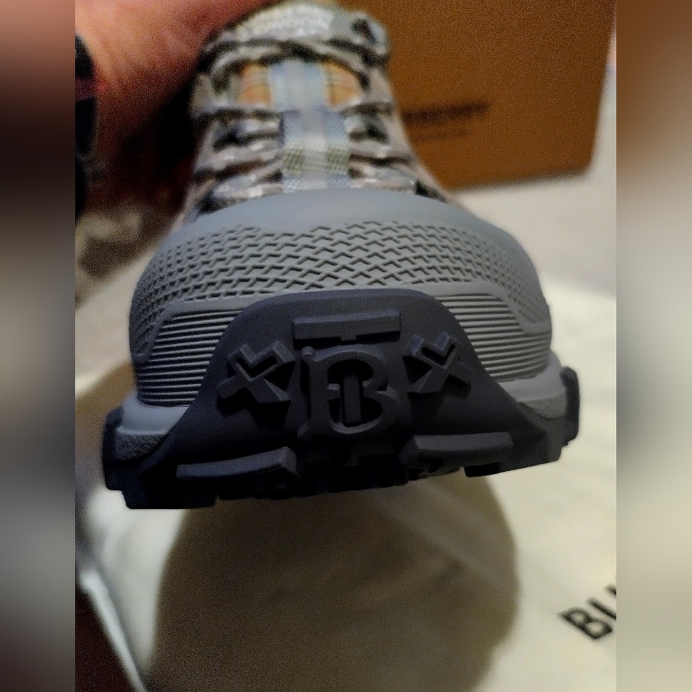 Burberry Arthur M Story Trainers - Picture 10 of 16